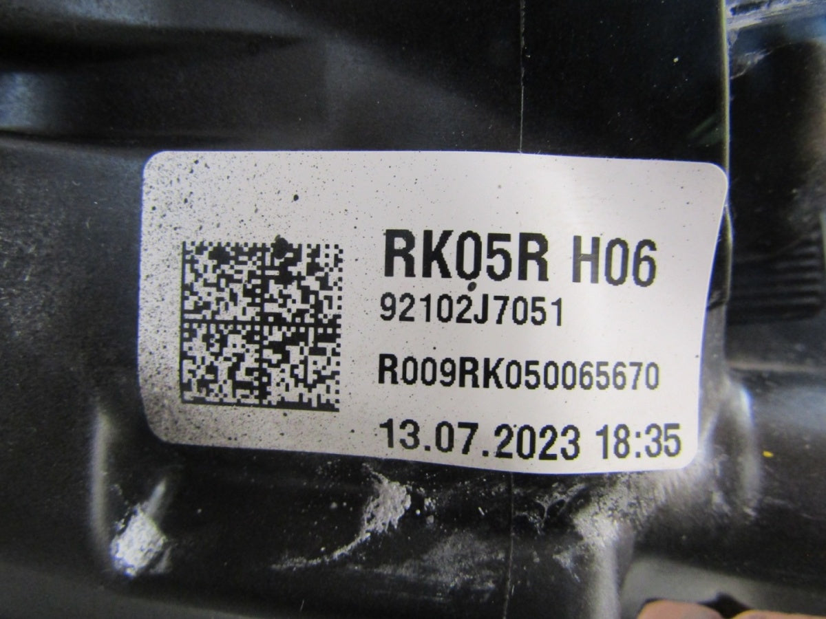 Prednji far KIA CEED 3 III LIFT halogen sa sočivom crni 21- RH desni 92102J7051