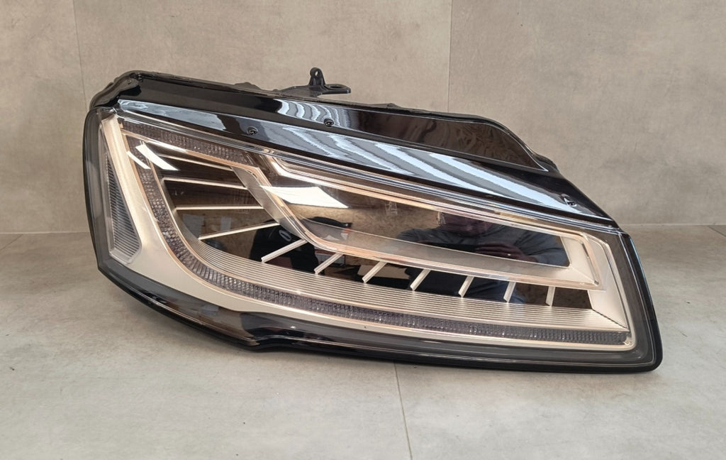 Prednji far AUDI A8 D4 LIFT 13-17 LAMPA RH desni MATRIX