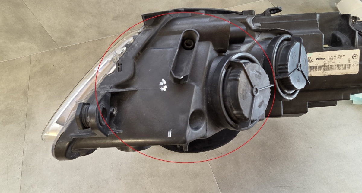 Prednji far VOLKSWAGEN EOS 1Q1 xenon zakretni desni RH 05-10 1Q1941752B