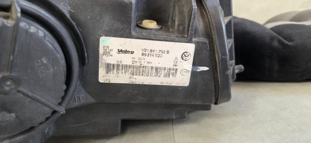Prednji far VOLKSWAGEN EOS 1Q1 xenon zakretni desni RH 05-10 1Q1941752B