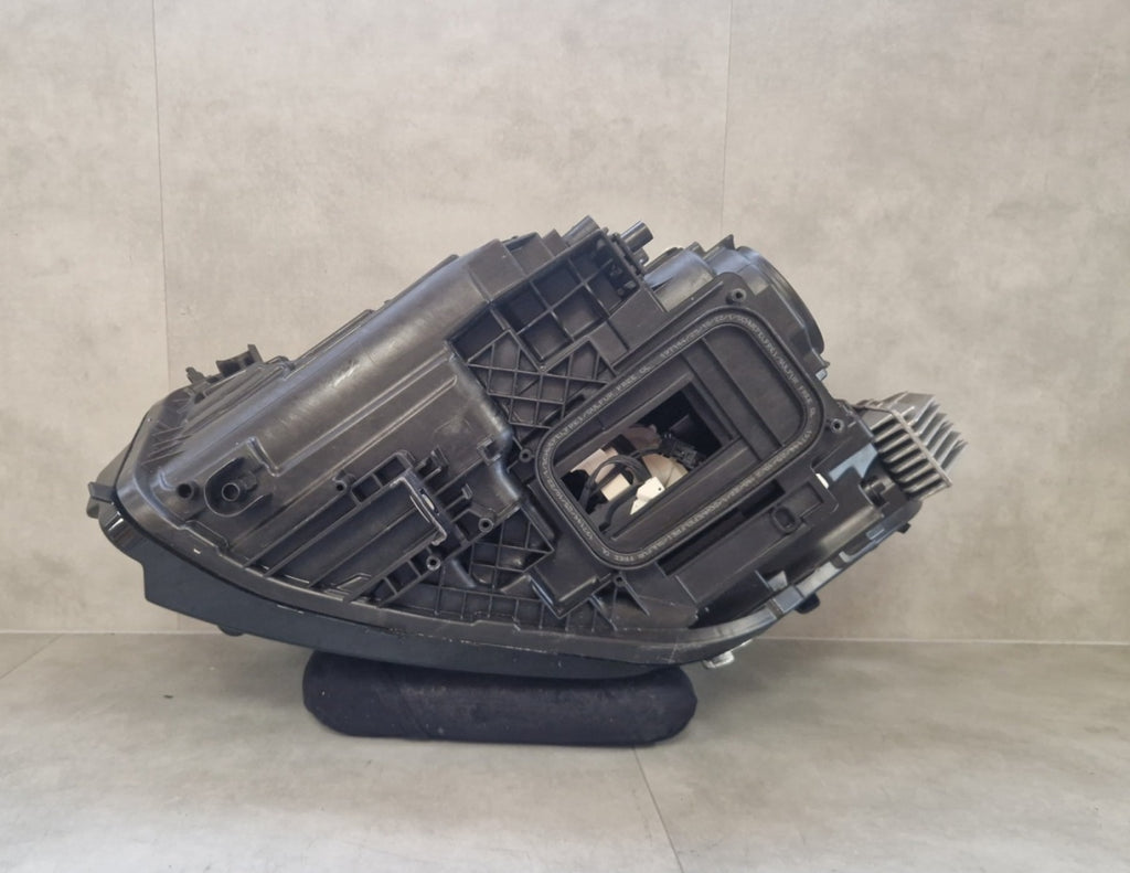 Prednji far MERCEDES EQA EQB FULL LED PERFORMANCE RH desni 21-24