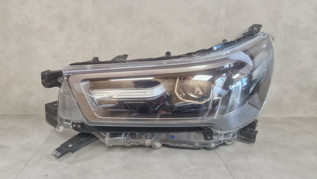 Prednji far TOYOTA HILUX VIII 8 LIFT FULL LED LH lijevi 20-