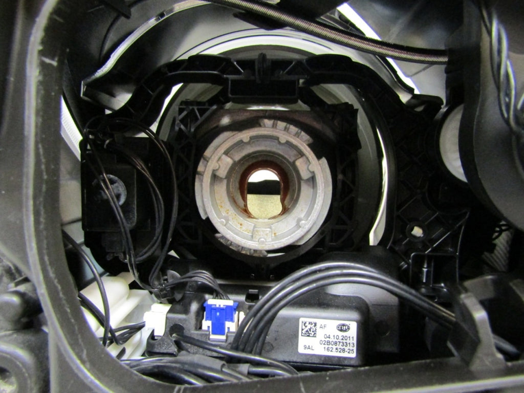 Prednji far PORSCHE CAYENNE II 7P5 xenon zakretni LH lijevi 10-14 7P5941031AK