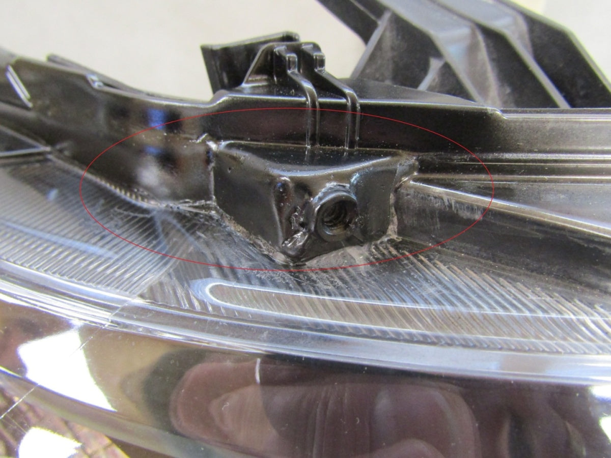 Prednji far Toyota Land Cruiser J150 LIFT LED RH desni 18-22