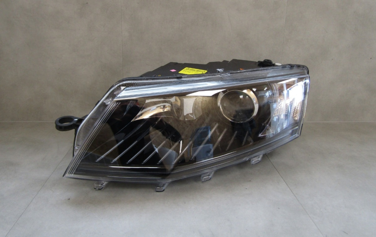 Prednji far SKODA OCTAVIA 3 III xenon zakretni 12-16 LH lijevi