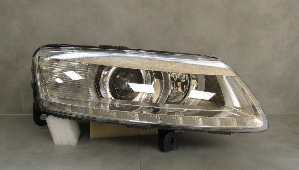 Prednji far AUDI RS6 C6 xenon nezakretni 08-11 RH