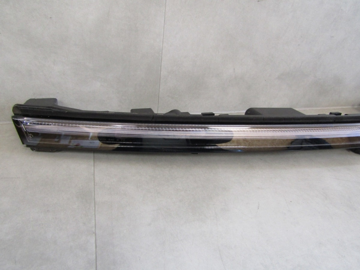 Prednji far BLENDA MERCEDES EQA 243 W243 LED DRL 21- A2439063200