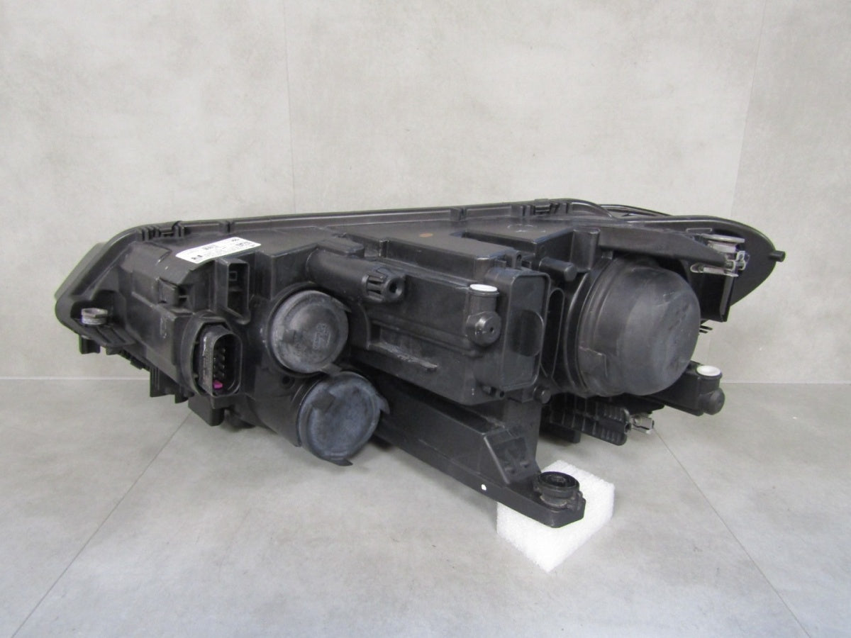 Prednji far VOLKSWAGEN TOURAN III 3 5TB halogen 15- RH desni 5TB906A