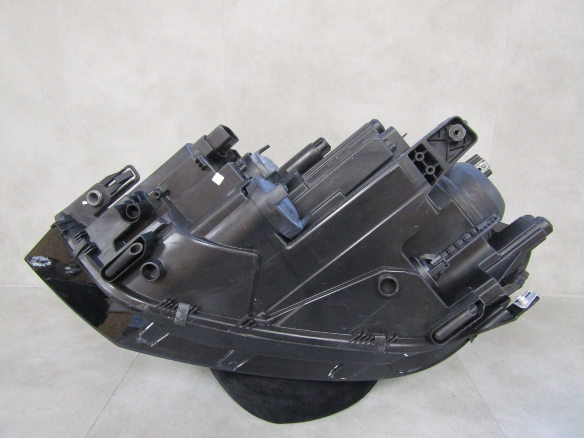 Prednji far VOLKSWAGEN TOURAN III 3 5TB halogen 15- RH desni 5TB906A