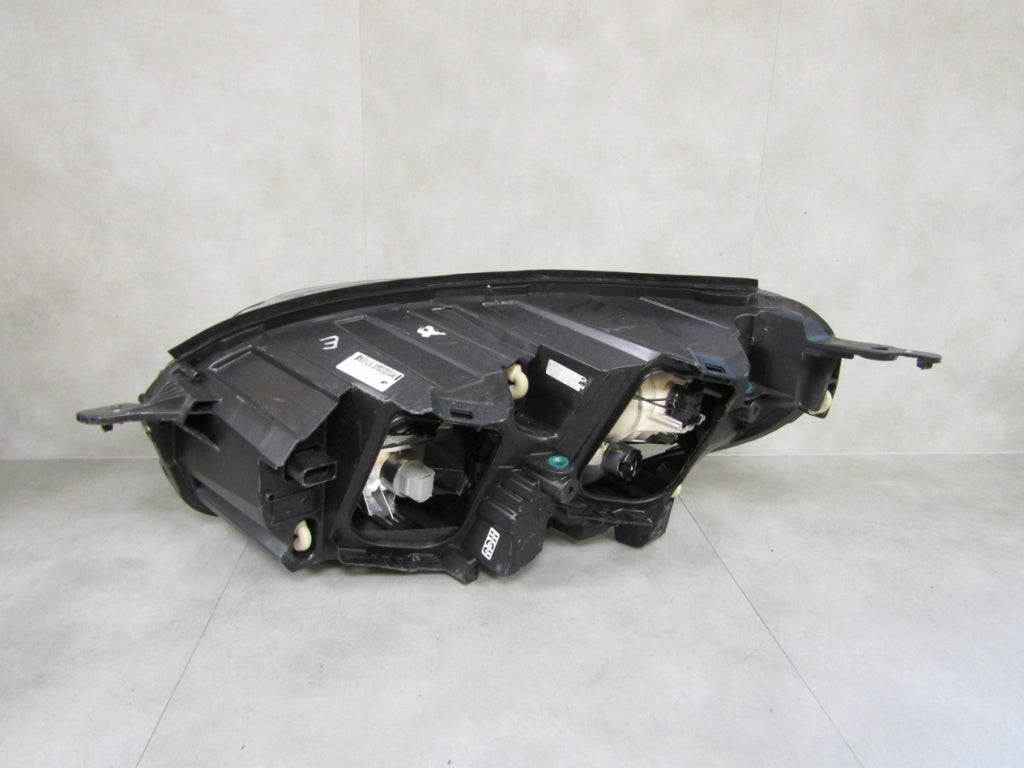 Prednji far CITROEN JUMPY III 3 16-23 VIVARO halogen 19-23 RH desni VARROC