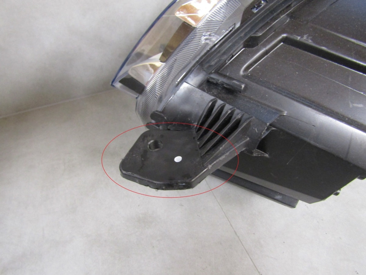 Prednji far CITROEN JUMPY III 3 16-23 VIVARO halogen 19-23 RH desni VARROC