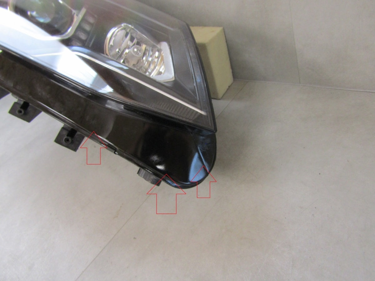 Prednji far VOLKSWAGEN SHARAN 2 II LIFT xenon zakretni 15-22 RH 7N1941034D