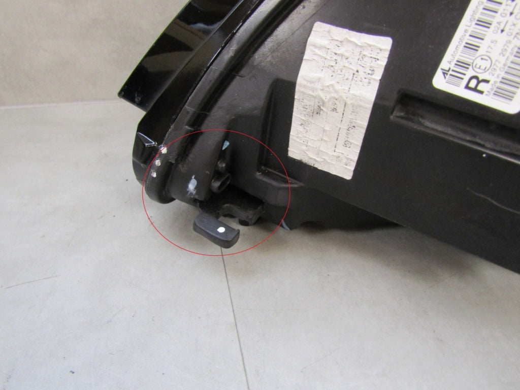 Prednji far VOLKSWAGEN SHARAN 2 II LIFT xenon zakretni 15-22 RH 7N1941034D