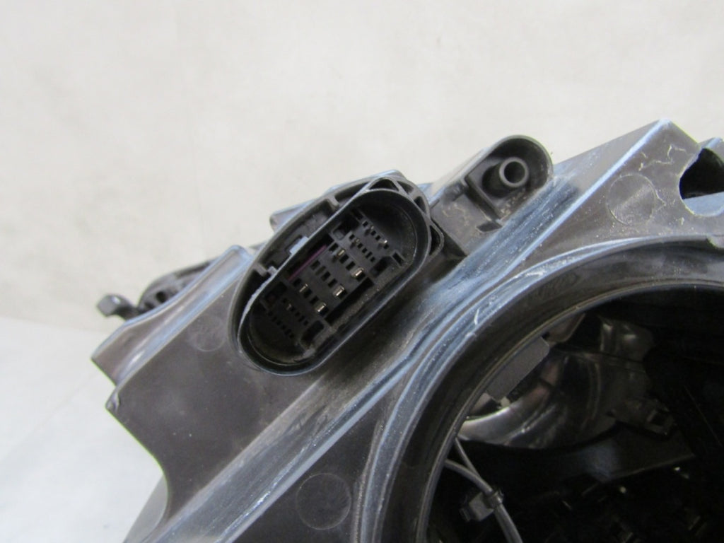 Prednji far VOLKSWAGEN SHARAN 2 II LIFT xenon zakretni 15-22 RH 7N1941034D