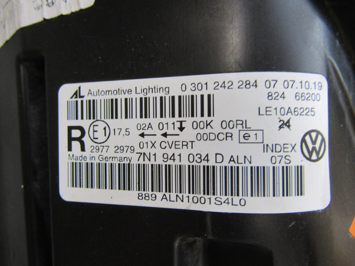 Prednji far VOLKSWAGEN SHARAN 2 II LIFT xenon zakretni 15-22 RH 7N1941034D