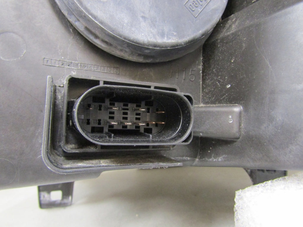 Prednji far MERCEDES SPRINTER W910 W907 halogen 18- RH A9109060100