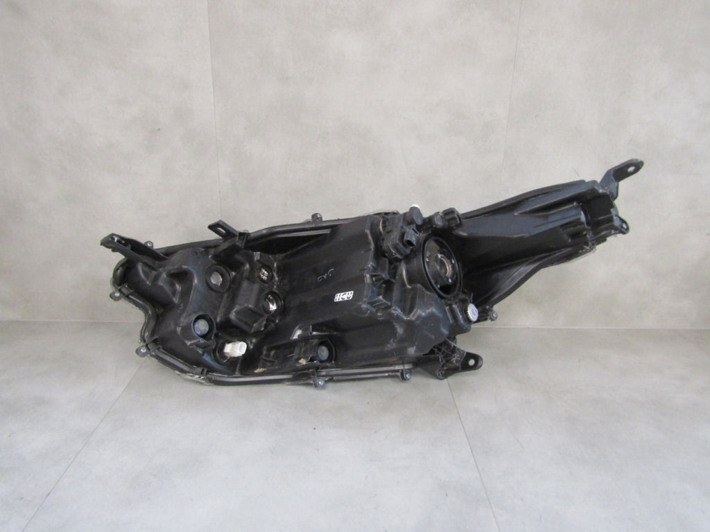 Prednji far TOYOTA YARIS 4 IV halogen sa sočivom 20- / MAZDA 2 22- RH