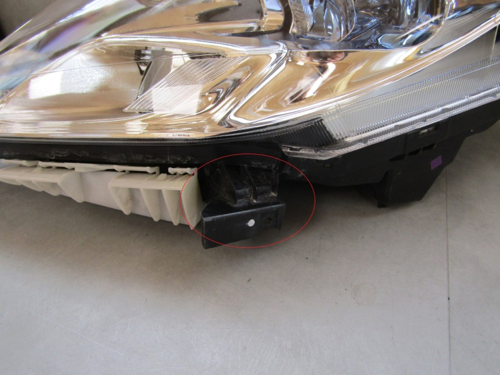 Prednji far NISSAN LEAF I LED LH lijevi 10-17
