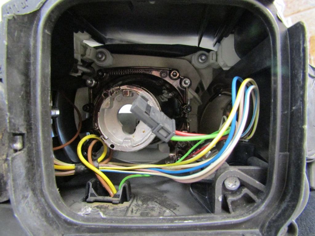 Prednji far AUDI A3 8P xenon 03-08 LH lijevi 8P0941029M