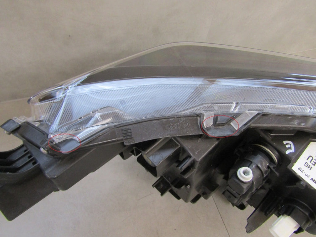 Prednji far TOYOTA YARIS CROSS FULL LED 20- LH lijevi