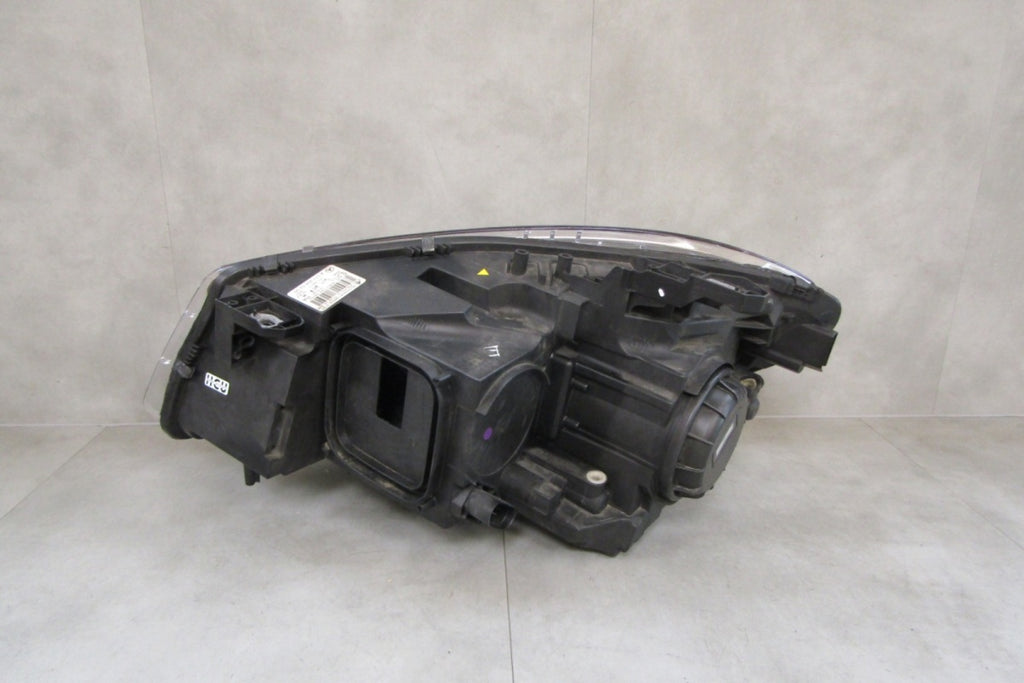 Prednji far MERCEDES CLA W117 xenon nezakretni 13-16 RH A1179065200