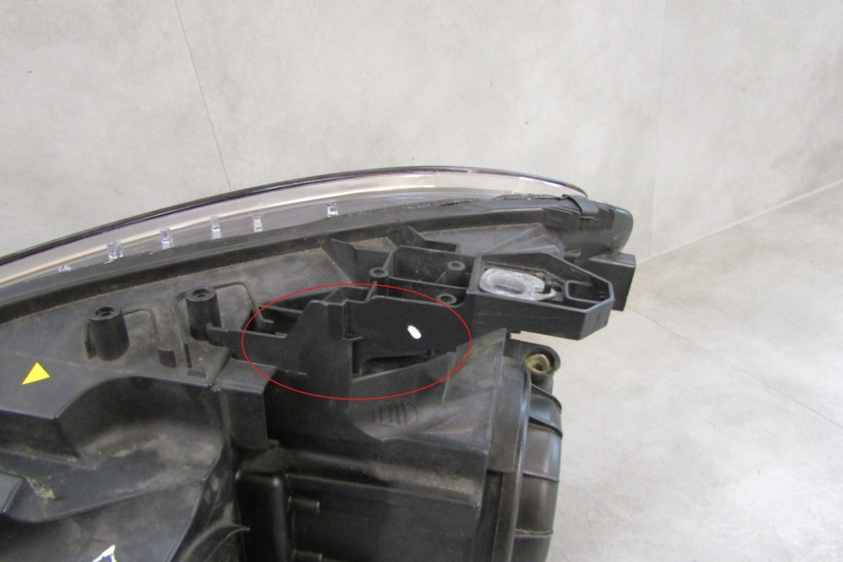 Prednji far MERCEDES CLA W117 xenon nezakretni 13-16 RH A1179065200