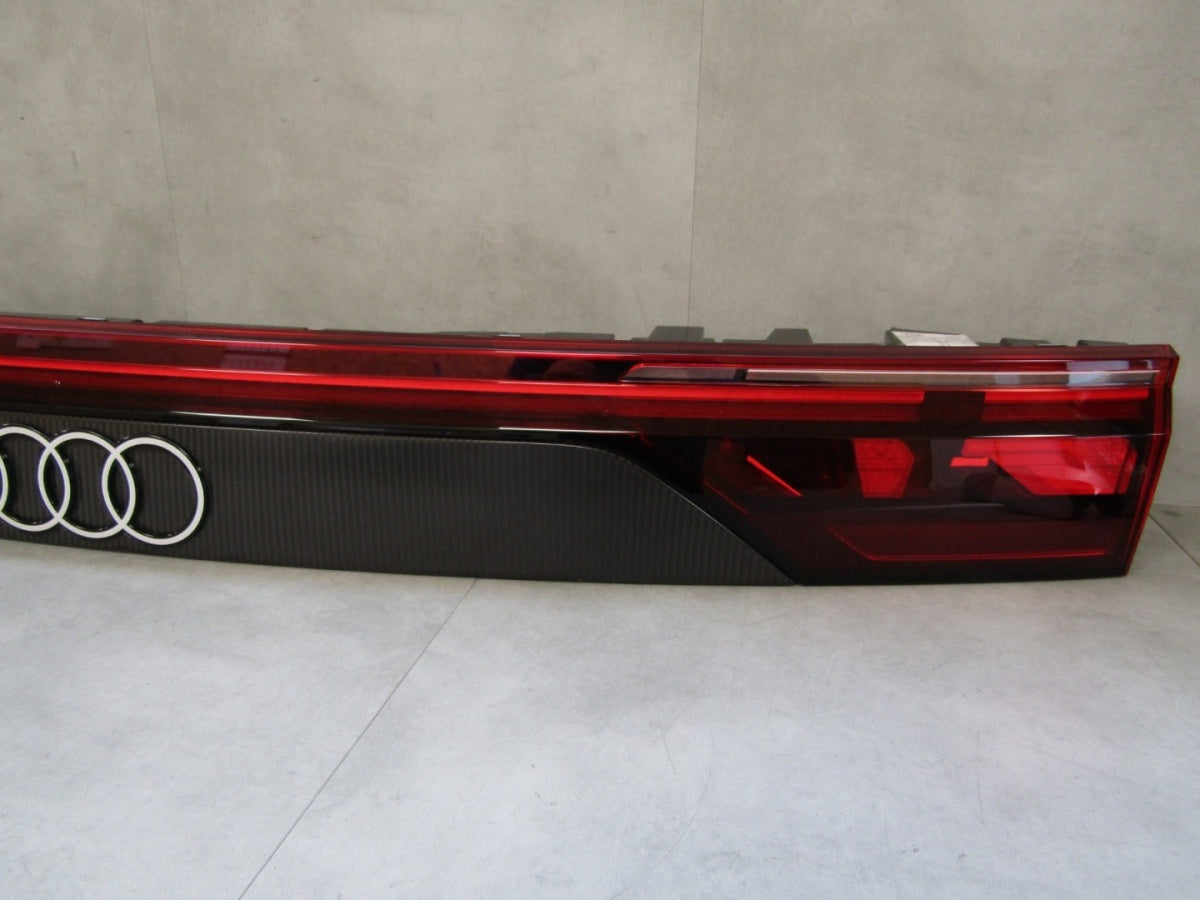Stop svjetlo NA BLENDA zadnji LED OLED CARBON AUDI Q8 SQ8 RSQ8 LIFT 23- 4M8 945 095 BK