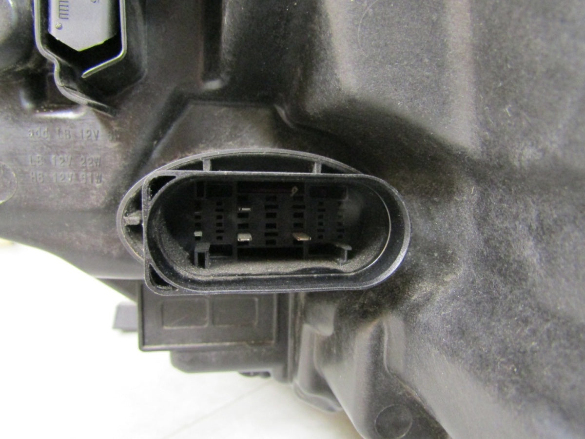 Prednji far SKODA OCTAVIA IV FULL LED 19-24 RH desni 5E4941016A