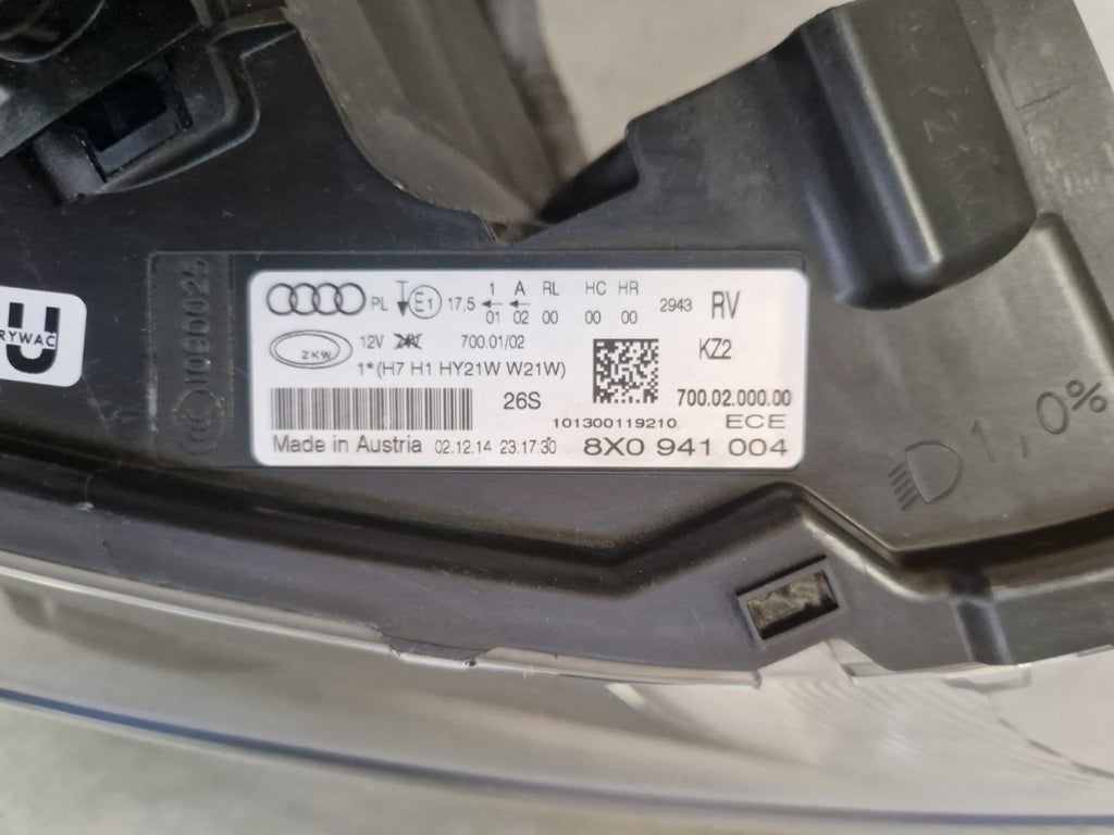 Prednji far AUDI A1 8X0 halogen 10-14 desni RH 8X0941004
