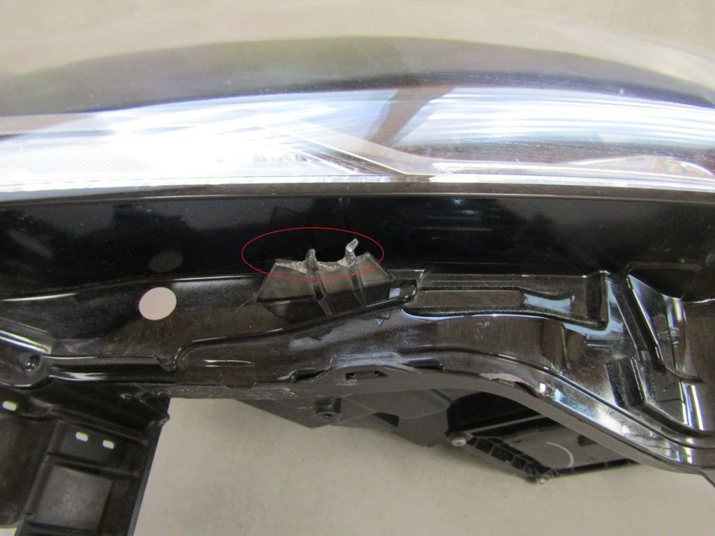 Prednji far RENAULT KANGOO IV halogen Z LED LH lijevi 21- 260608411R