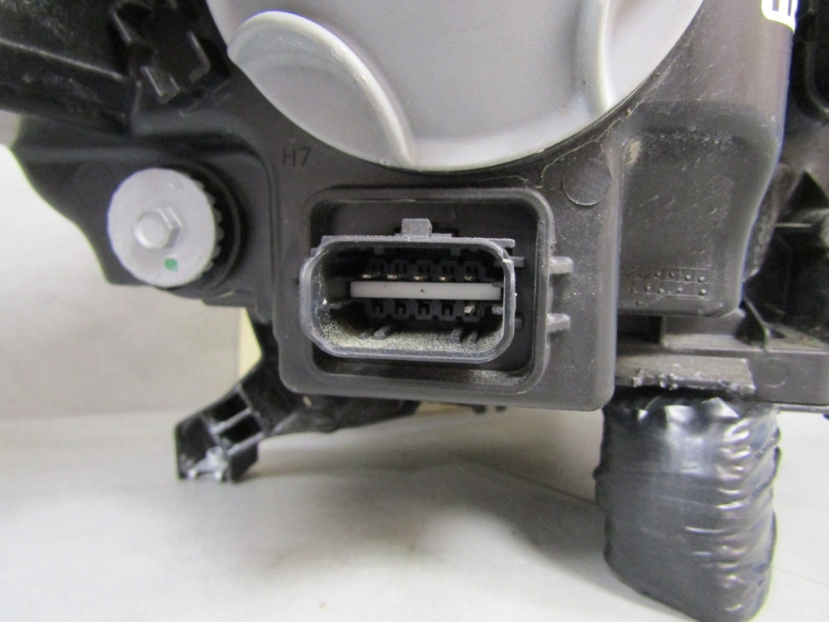 Prednji far RENAULT KANGOO IV halogen Z LED LH lijevi 21- 260608411R