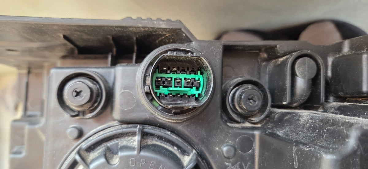 Prednji far HYUNDAI IONIQ 5 FULL LED 21- RH desni N01R2G05