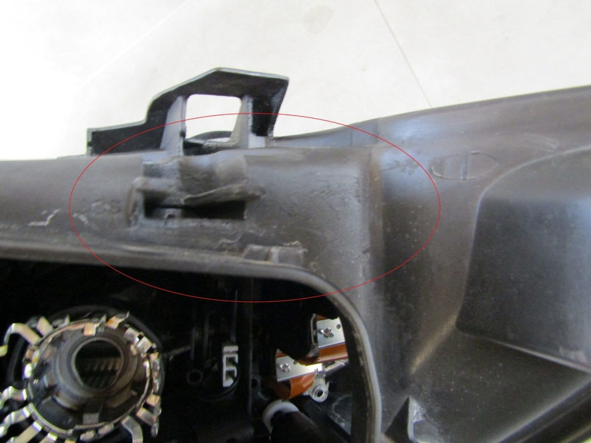 Prednji far Audi Q7 4L LIFT xenon zakretni 09-15 RH desni