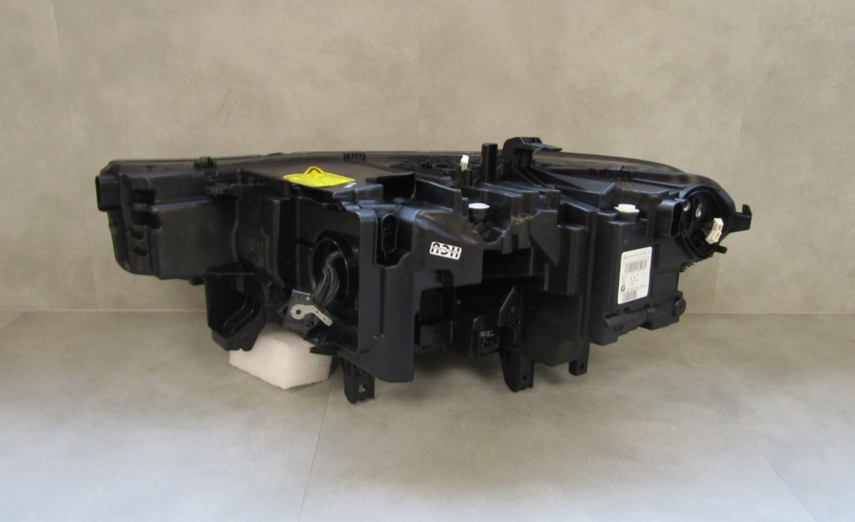 Prednji far BMW X7 G07 LASER 18-22 RH A89481802-10