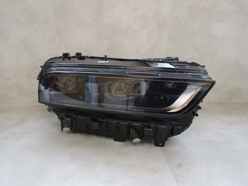 Prednji far BMW X7 G07 LIFT FULL LED 22-26 RH desni 5A8D304-01