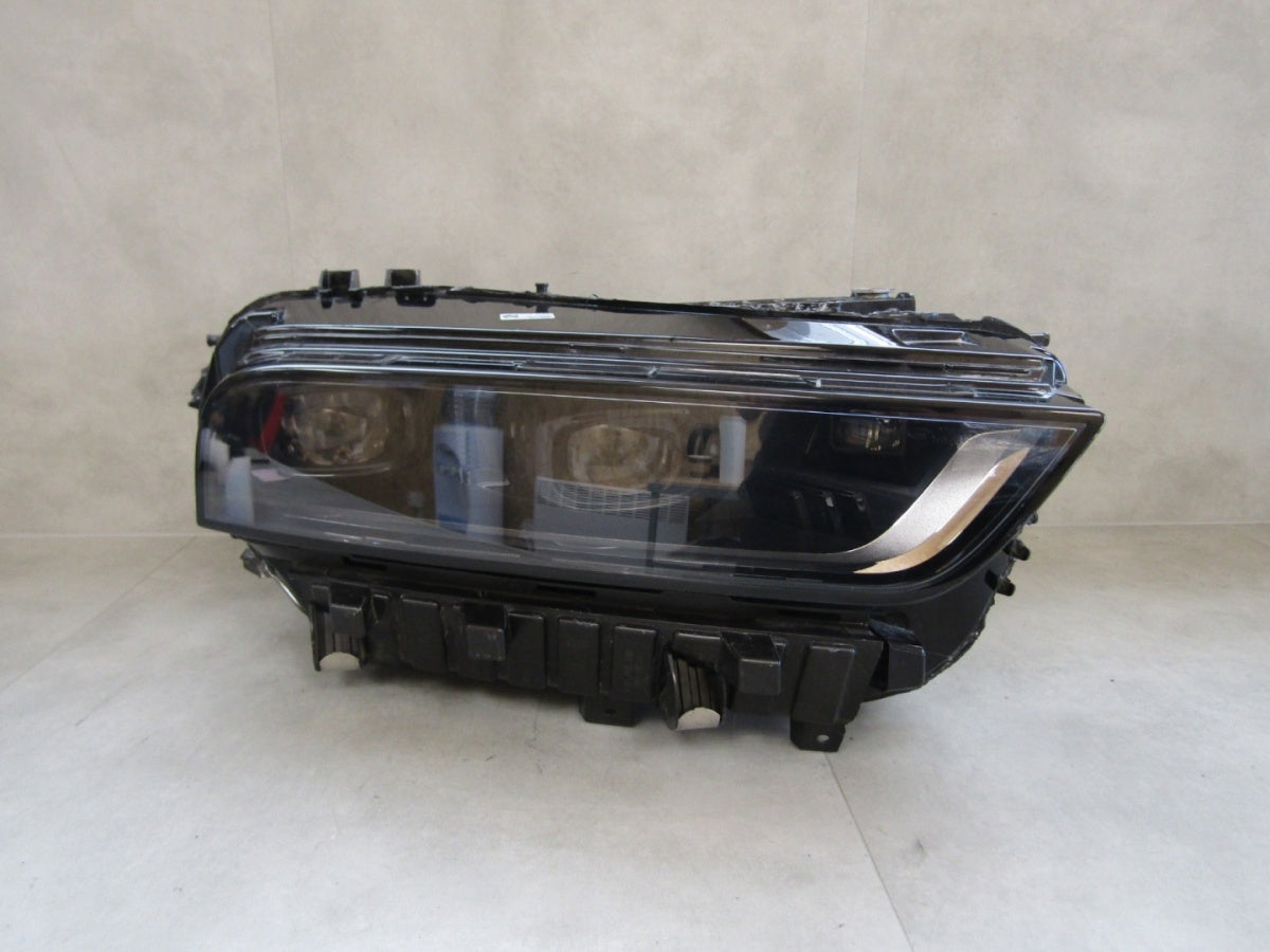 Prednji far BMW X7 G07 LIFT FULL LED 22-26 RH desni 5A8D304-01