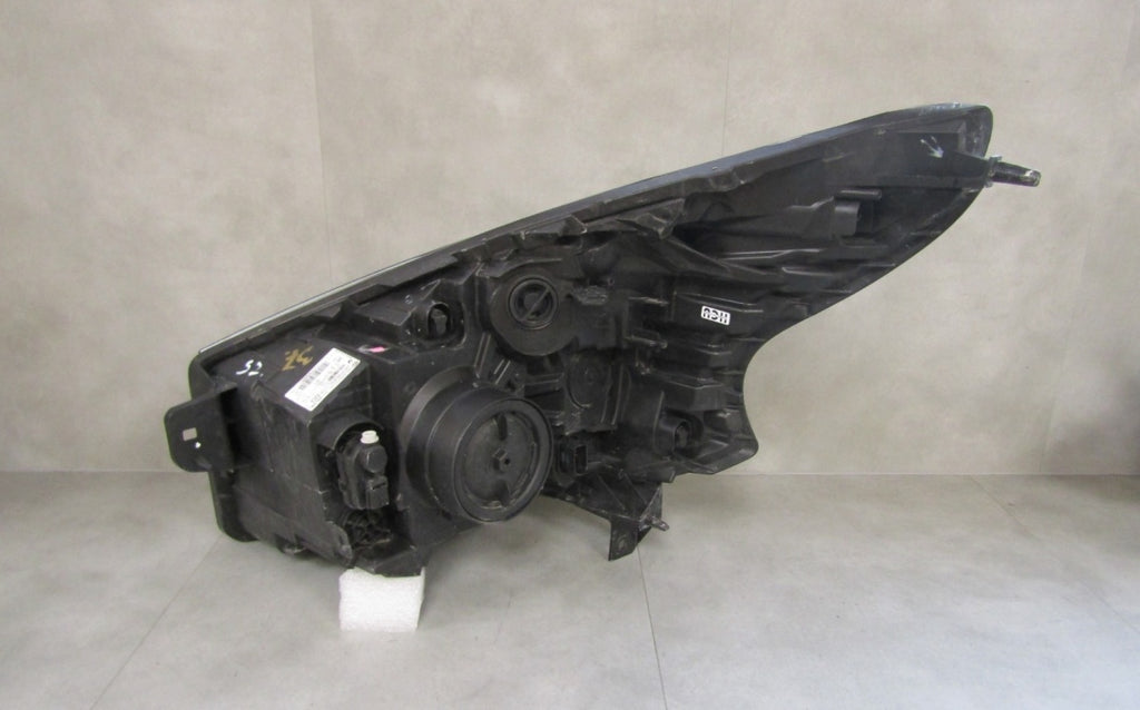 Prednji far RENAULT TRAFIC 3 III halogen Z LED 14-19 RH desni 260109552R