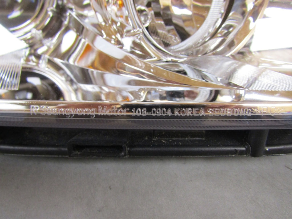 Prednji far SSANGYONG KYRON halogen sa sočivom 05-07 RH desni 108-0904