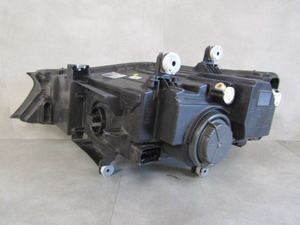 Prednji far BMW I 8 FULL LED RH desni 14-20 7414846-01 UK ANGLIA