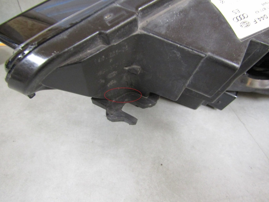 Prednji far AUDI A6 C7 LIFT xenon nezakretni 14-18 RH 4G0941044F
