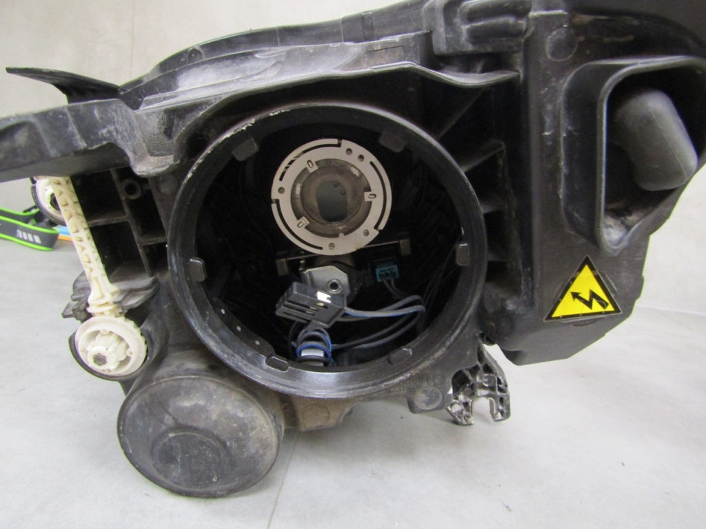 Prednji far AUDI A6 C7 LIFT xenon nezakretni 14-18 RH 4G0941044F