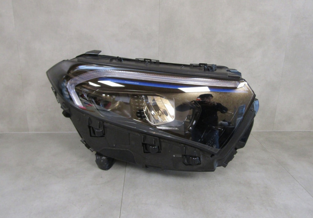 Prednji far MERCEDES EQA EQB FULL LED PERFORMANCE RH 21-24 A2439062801