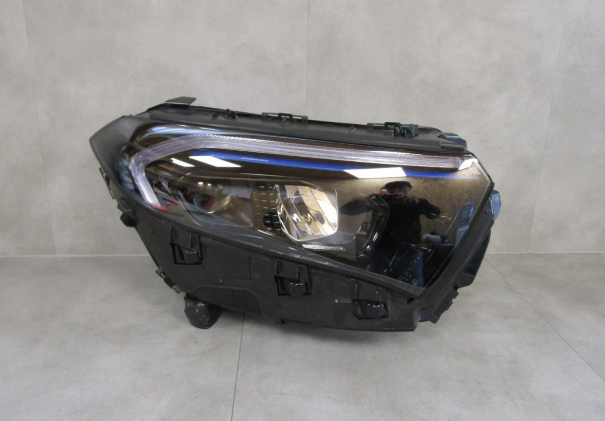 Prednji far MERCEDES EQA EQB FULL LED PERFORMANCE RH 21-24 A2439062801