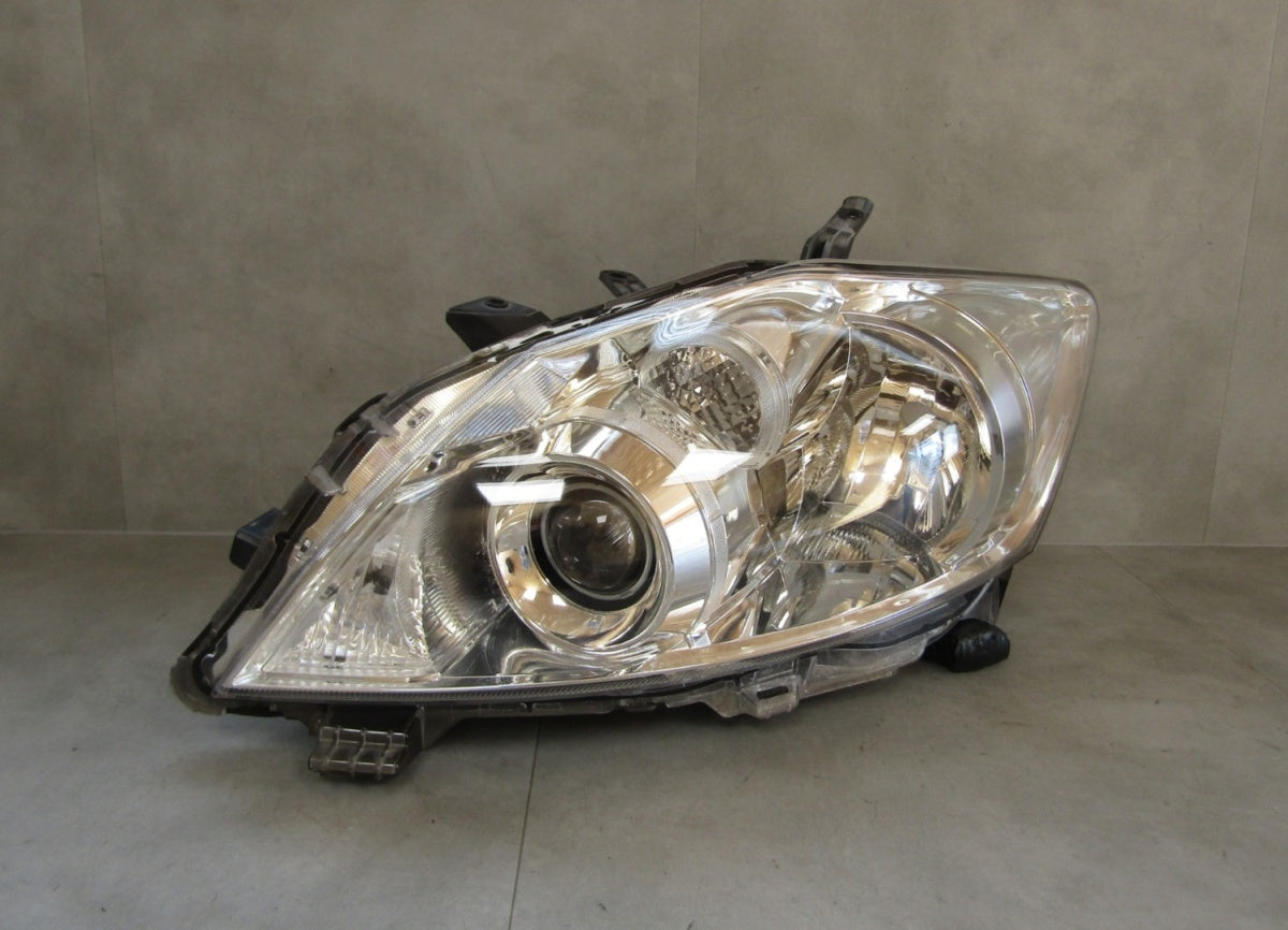 Prednji far TOYOTA AURIS I LIFT halogen SOCZEWKALH lijevi 09-12 81150-02540