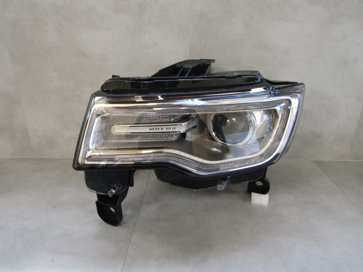 Prednji far JEEP GRAND CHEROKEE WK2 xenon zakretni 13-16 LH