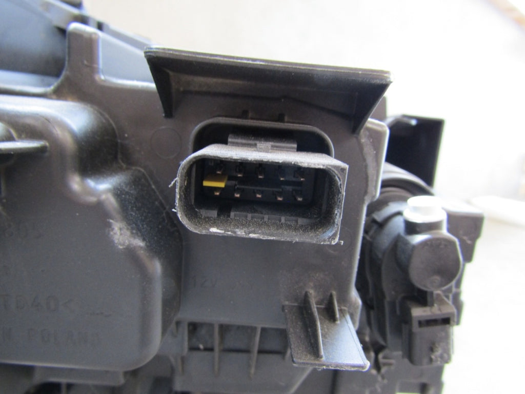 Prednji far CITROEN E-C3 C3 C3 AIRCROSS IV 4 LED 24- LH 9851349180