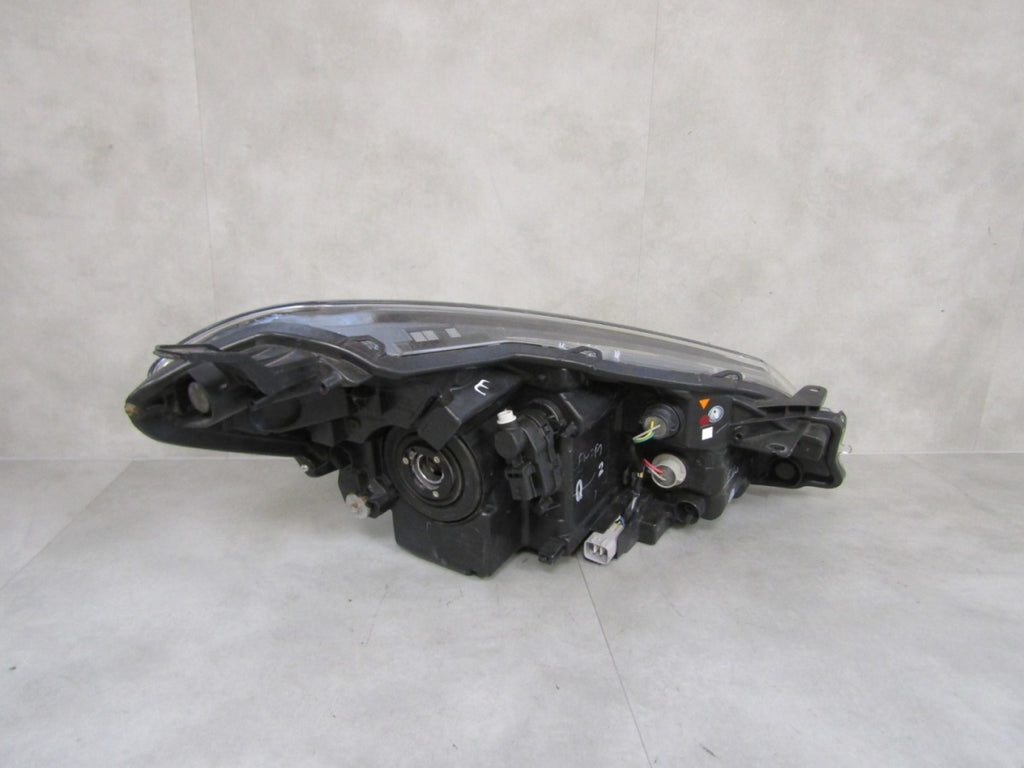 Prednji far TOYOTA YARIS 3 III LIFT halogen sa sočivom 14-17 LH