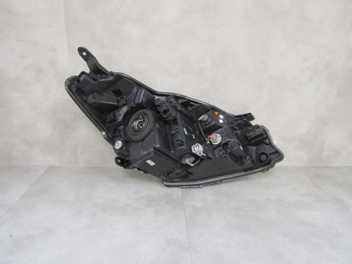 Prednji far TOYOTA YARIS 3 III LIFT halogen sa sočivom 14-17 LH