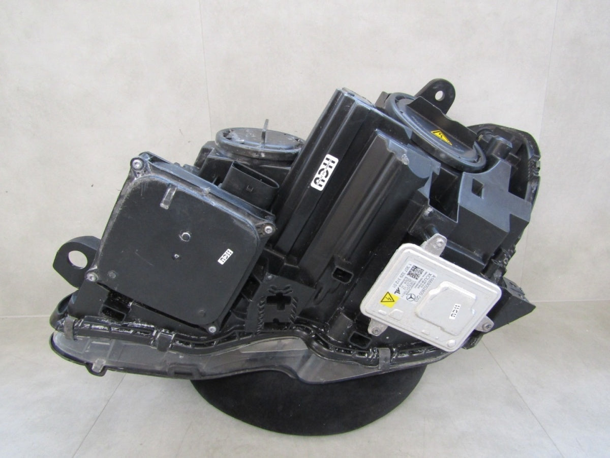 Prednji far MERCEDES W204 LIFT xenon zakretni ILS crni AMG RH desni 11-14