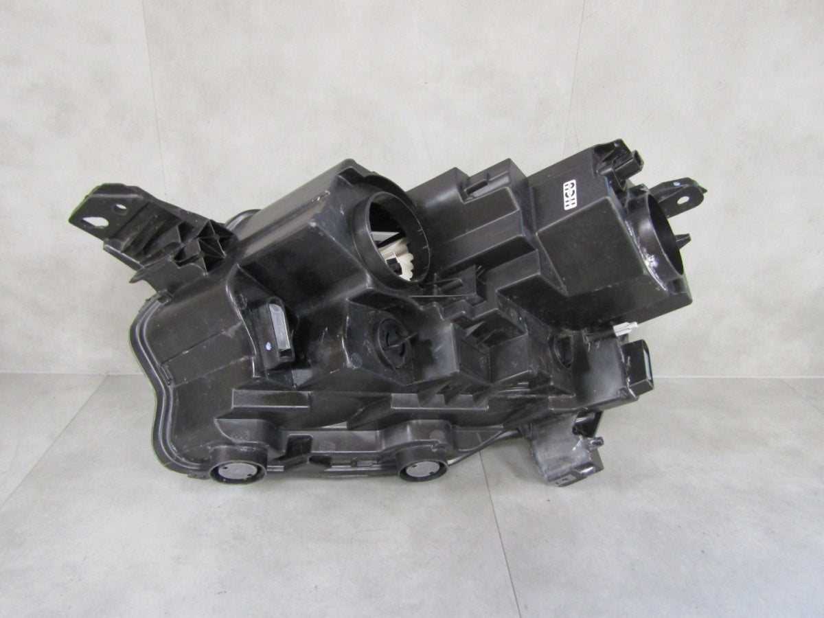 Prednji far TOYOTA PROACE CITY halogen RH PRAWA19- 9835780580